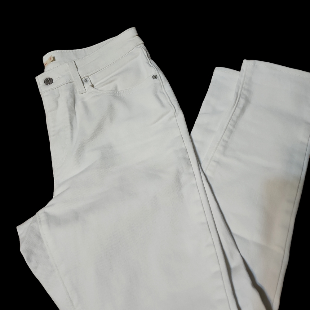 Levi jeans